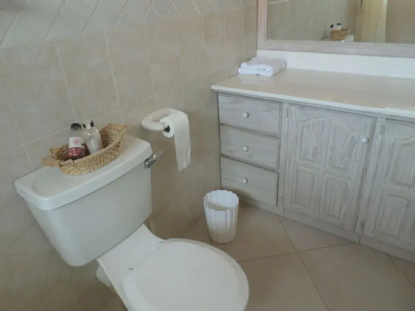 Annabelle's Apartments