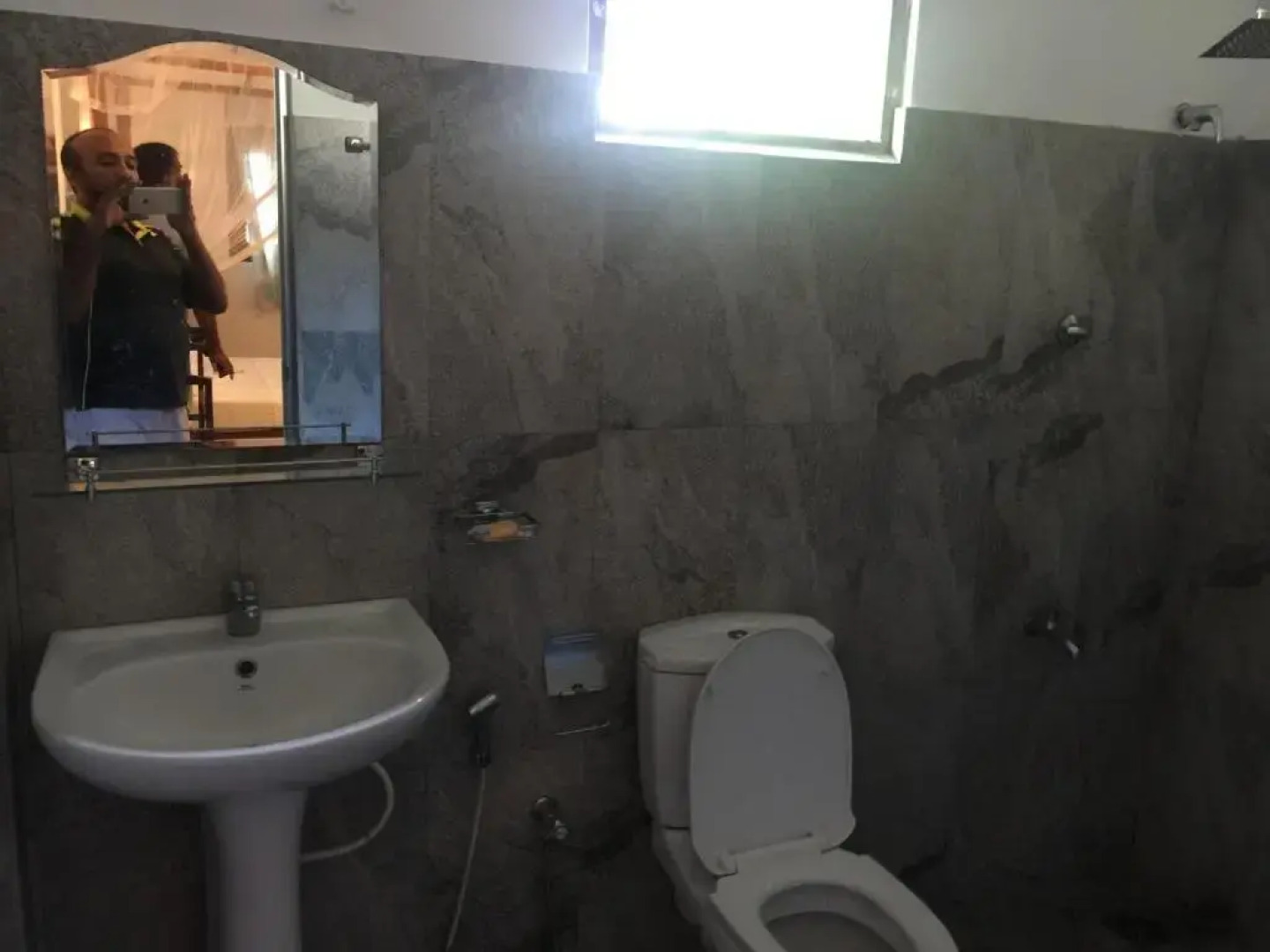 Unawatuna Backpacker Lodge