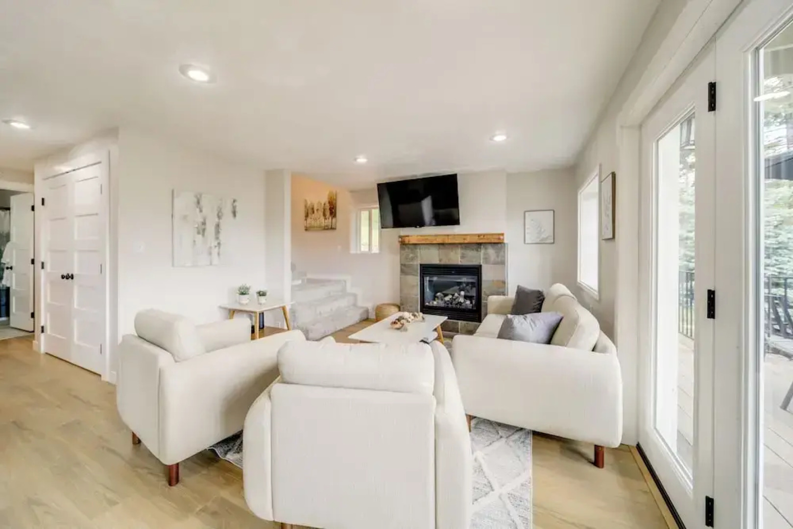 Tree-lined Hayden Home w/ Hot Tub & Lake Views!