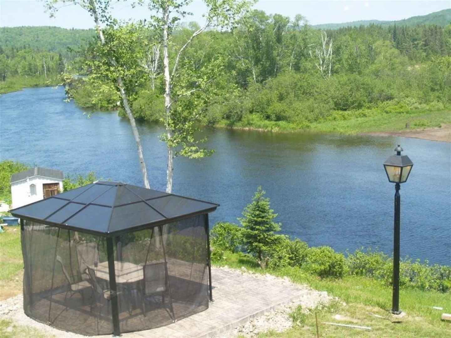 Auberge des Pins Rouges