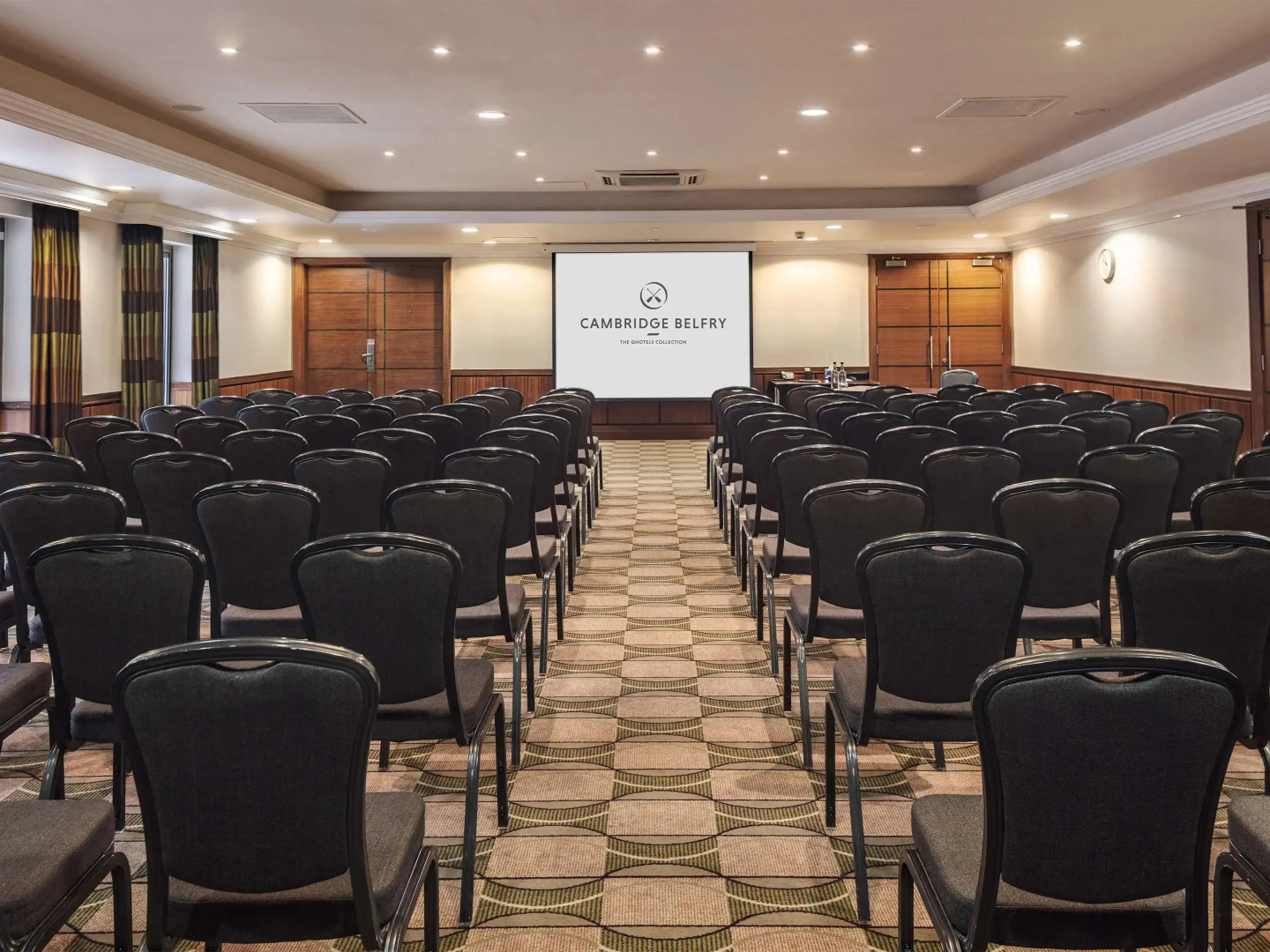 Отель The Cambridge Belfry