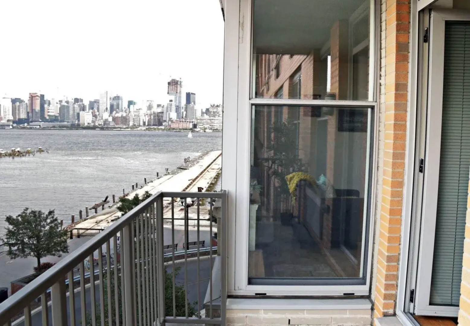 Travel City at Hoboken Waterfront