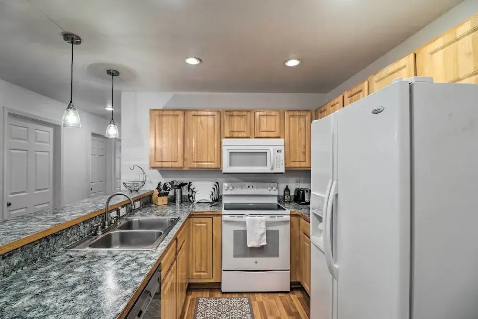 Family-friendly Columbia Falls Townhome w/ Views!