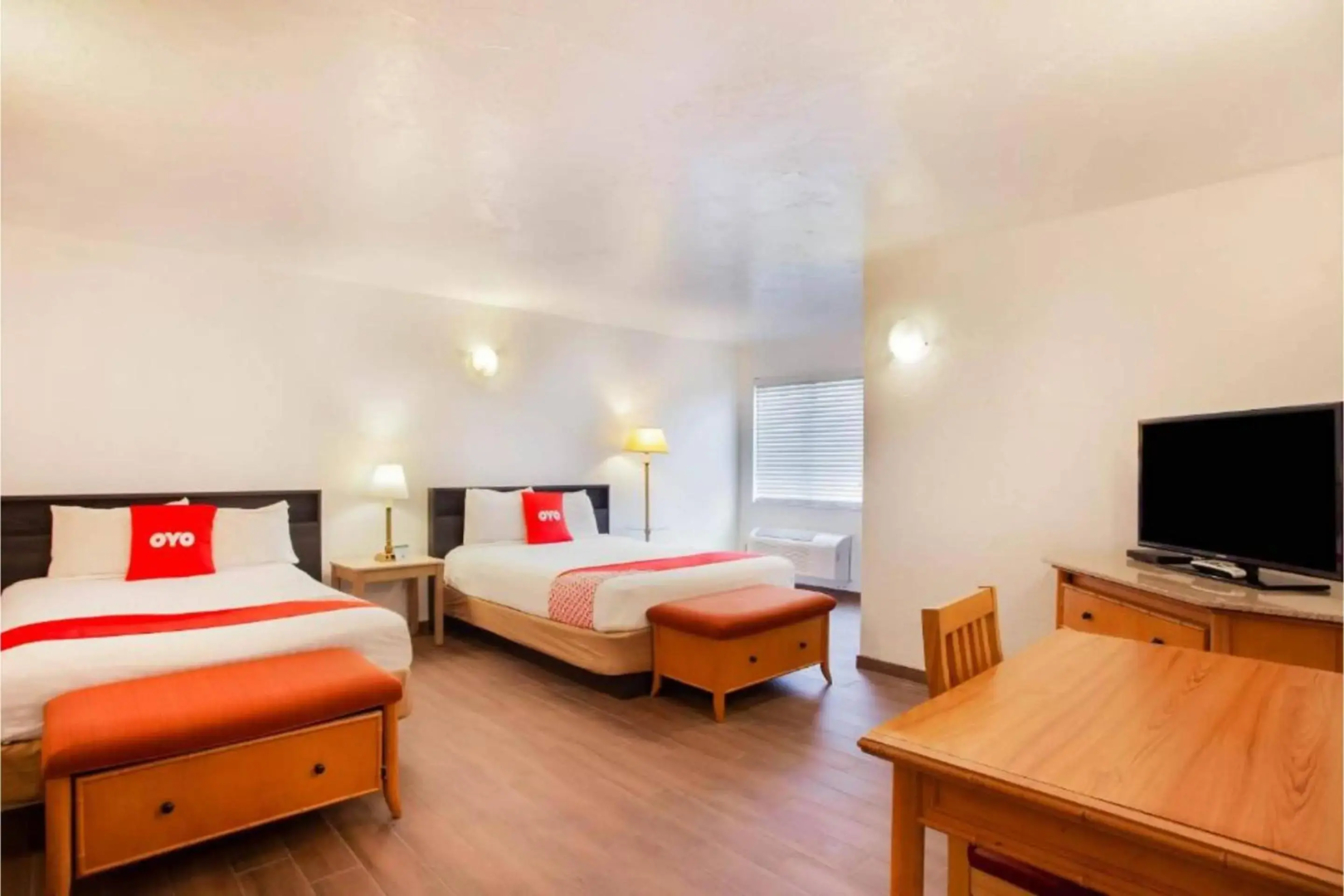 OYO Waterfront Hotel - Cape Coral/Fort Myers, FL