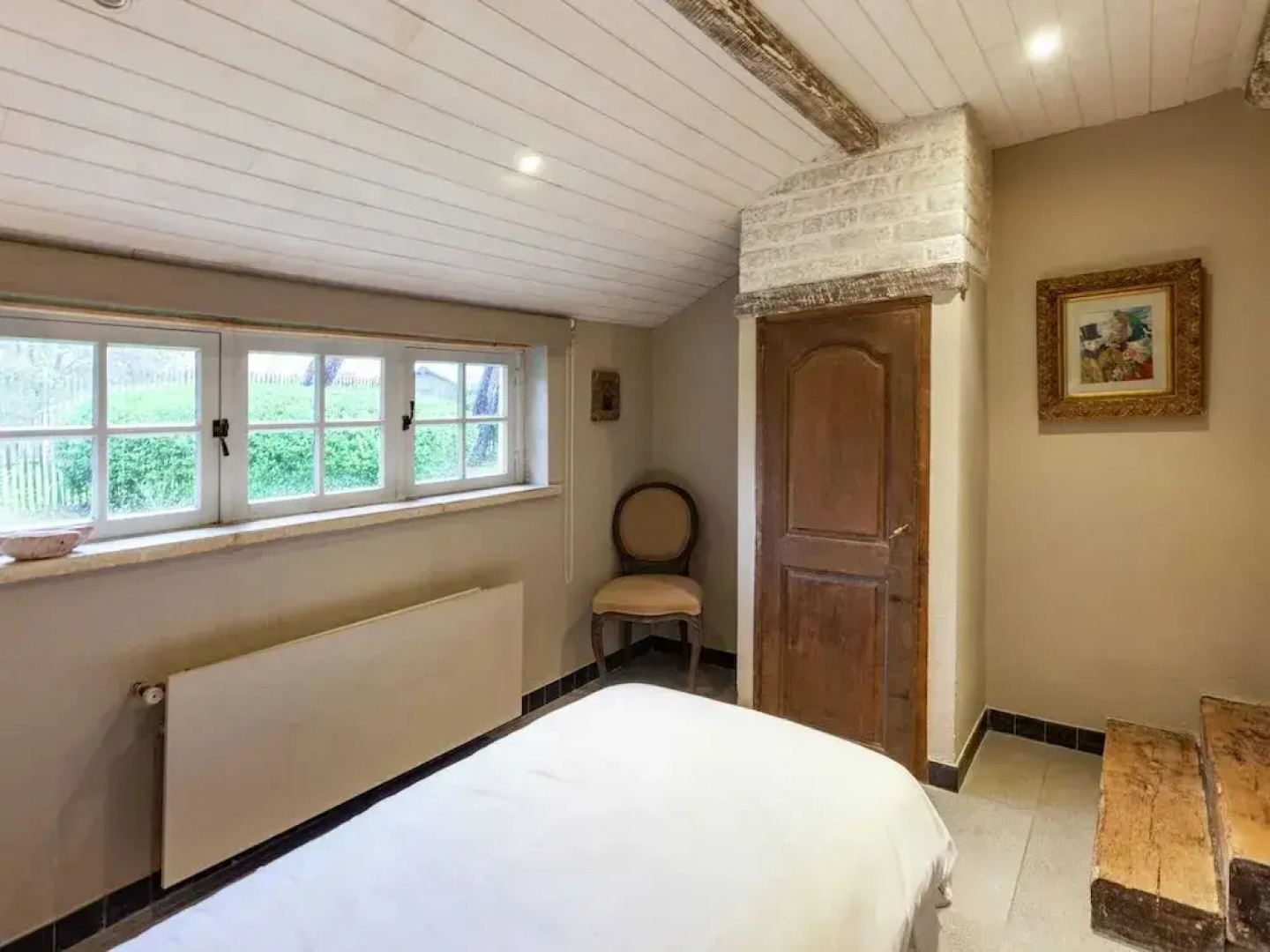 Luxurious Holiday Home With Large Garden, Sauna and not far From the Beach