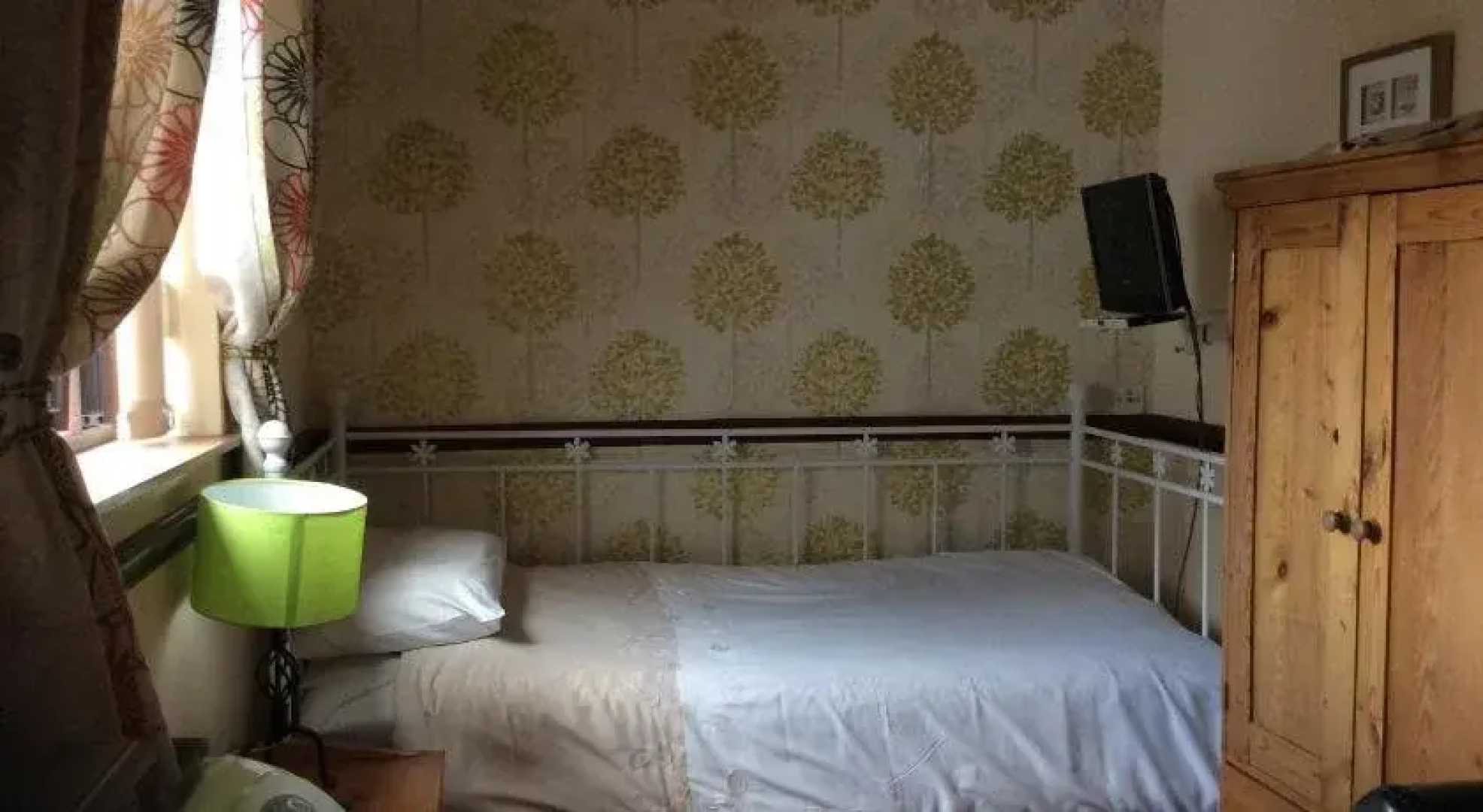 Admiral Guest House