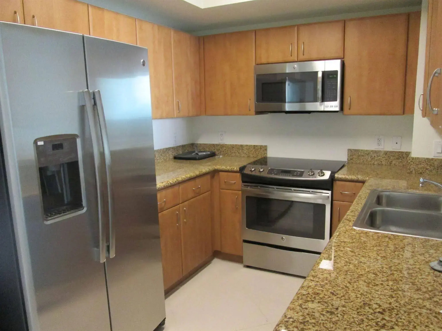 Pelican Residence at One Broadway