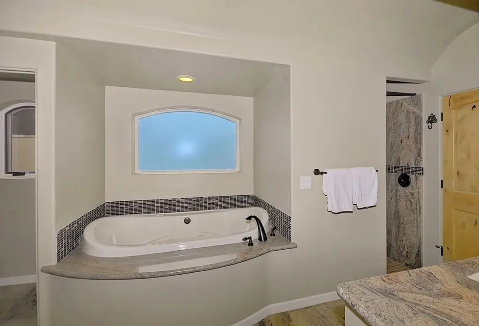 Sorelle Vineyard 5BR by Casago