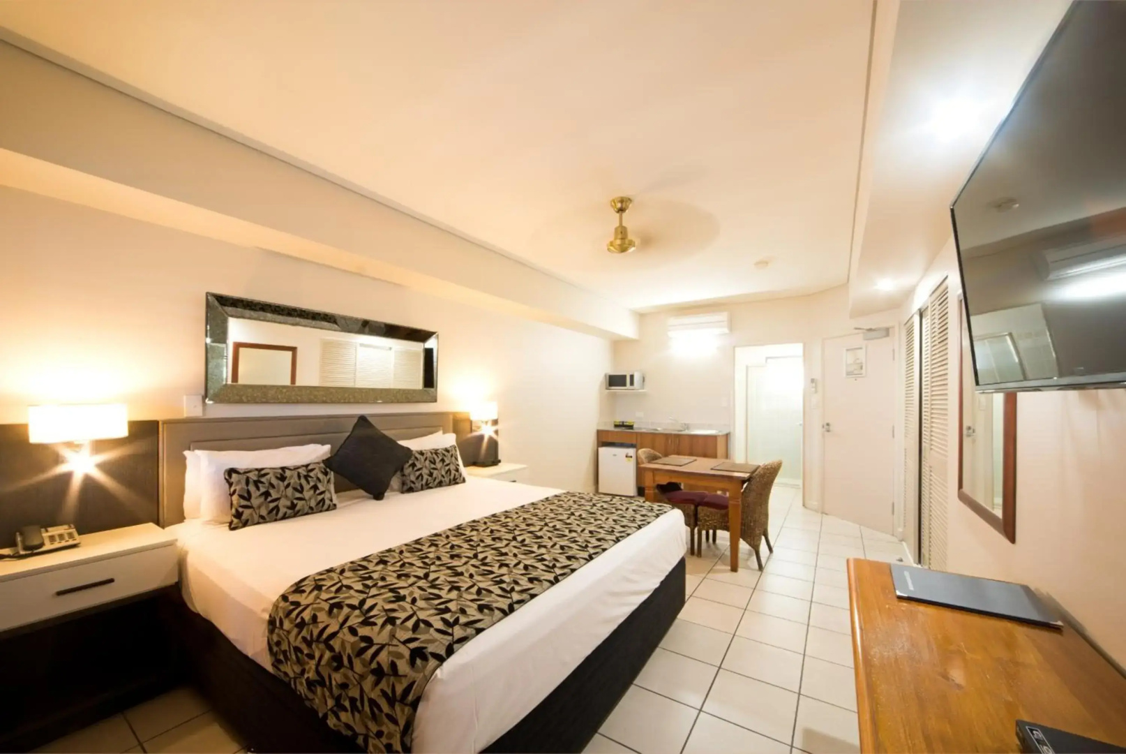 Portside Whitsunday Hotel