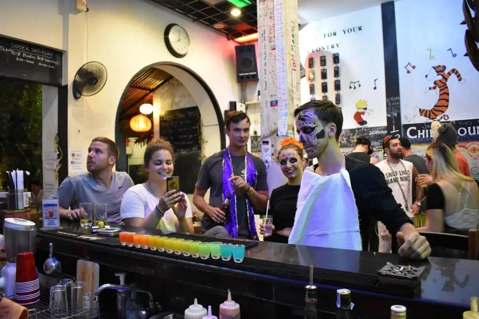 Bodega Party City Center Bangkok - Hostel