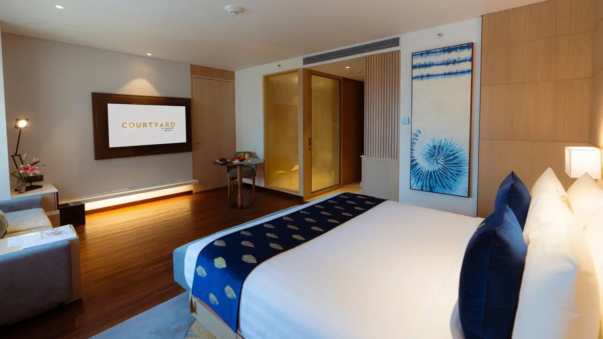 Courtyard By Marriott Vadodara