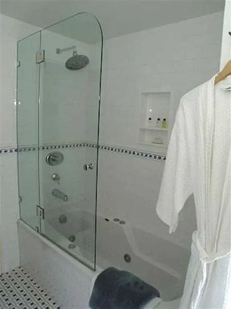 Seatuck Cove House Waterfront B&B