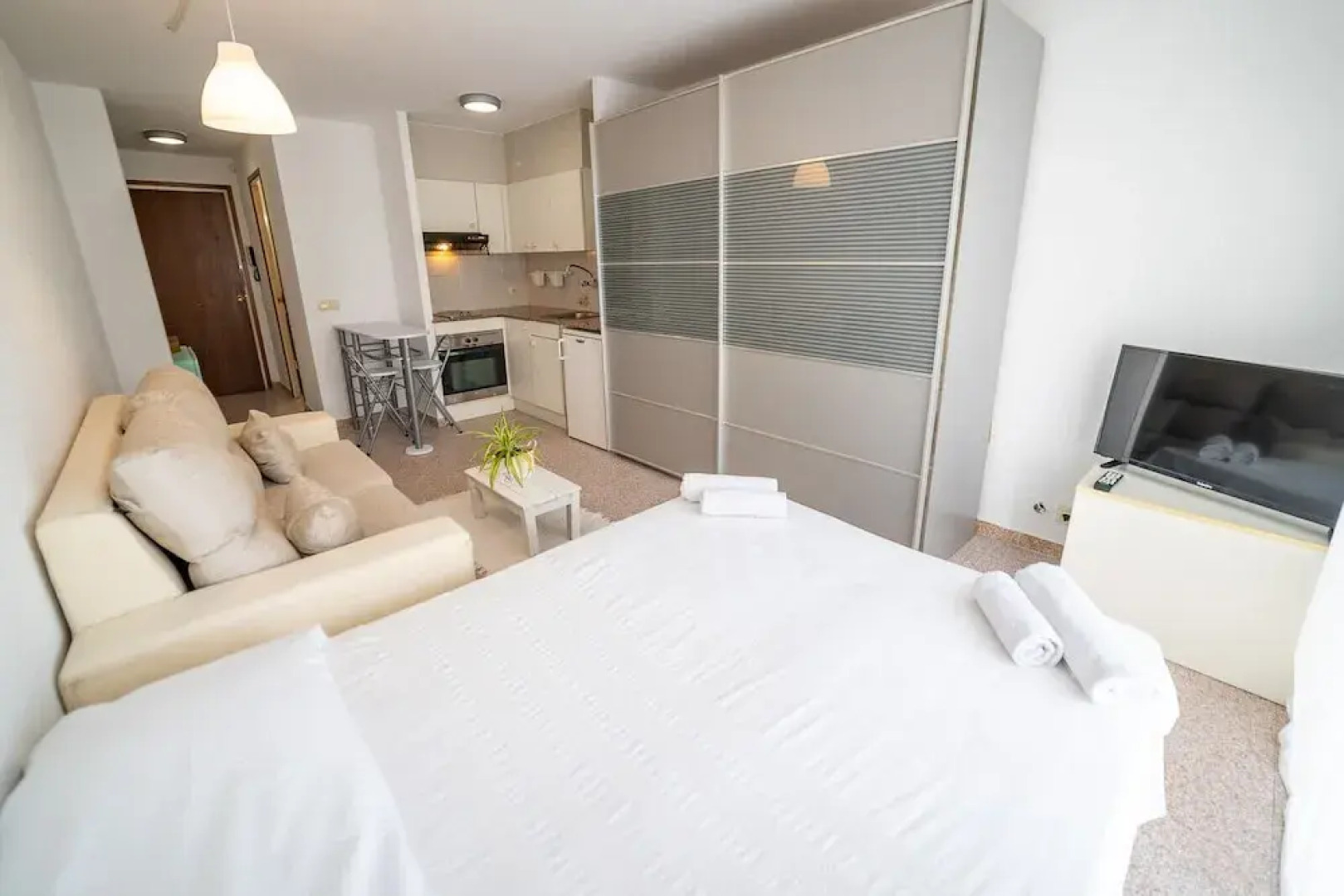 HomeHolidaysRentals Herois