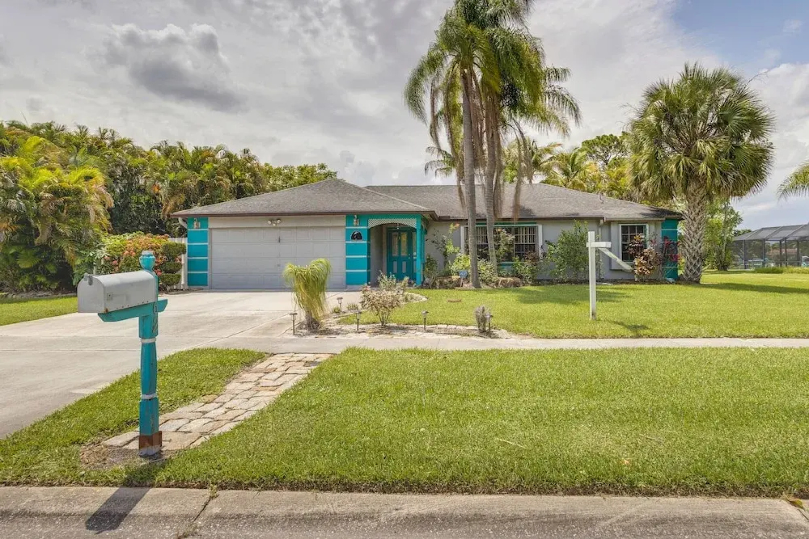 Riverfront Port St Lucie Home: Hot Tub + Dock!