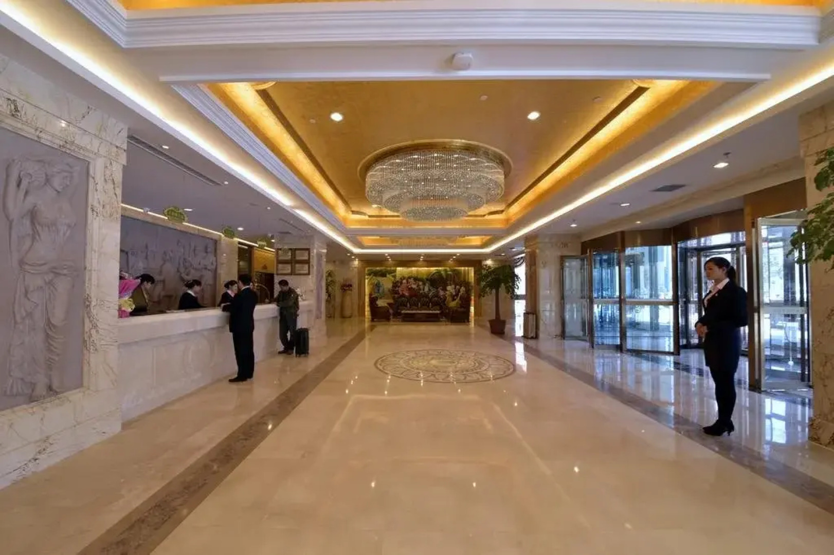 Vienna International Hotel Zhumadian Huayuan Branch
