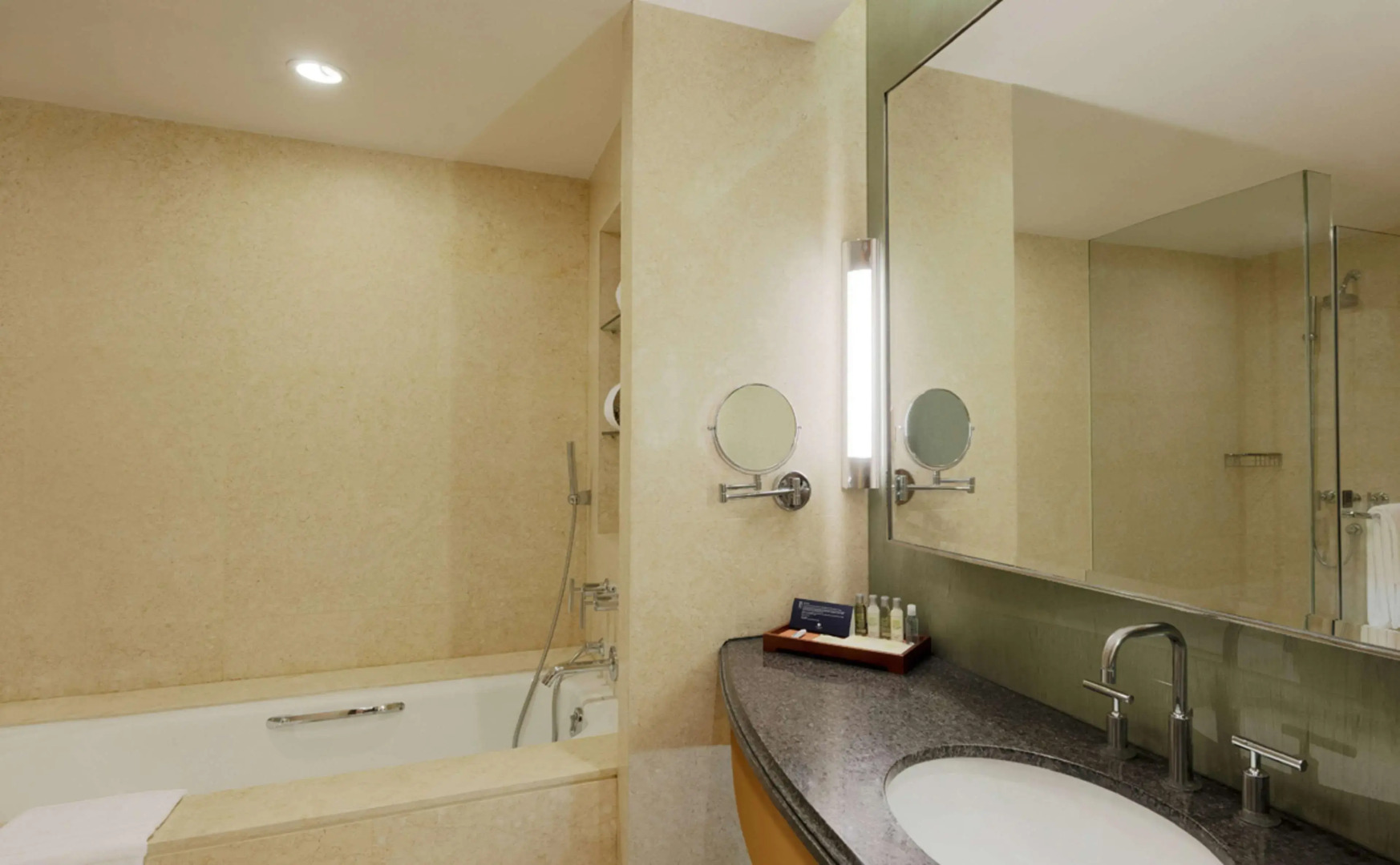 DoubleTree by Hilton Hotel Shanghai - Pudong