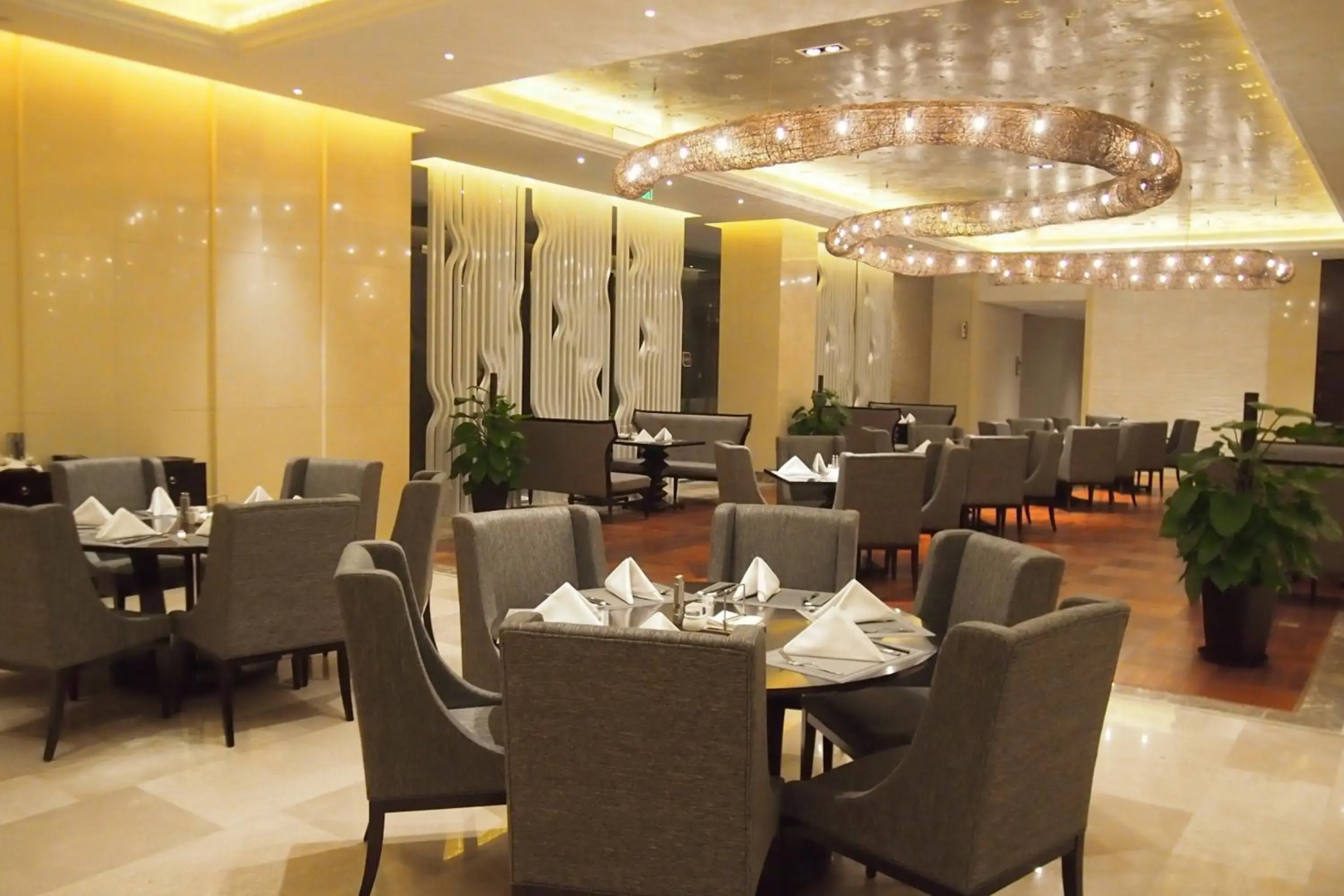 Yangzhong Firth Jinling Grand Hotel