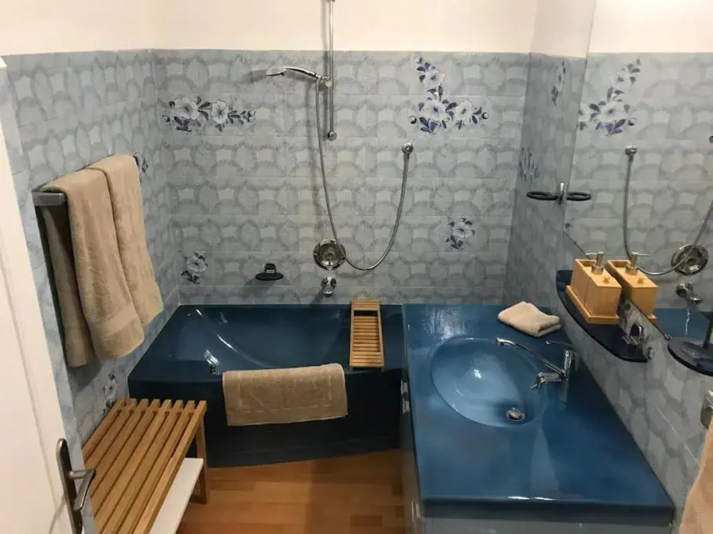 French Riviera - 3 pièces, vue mer et piscine