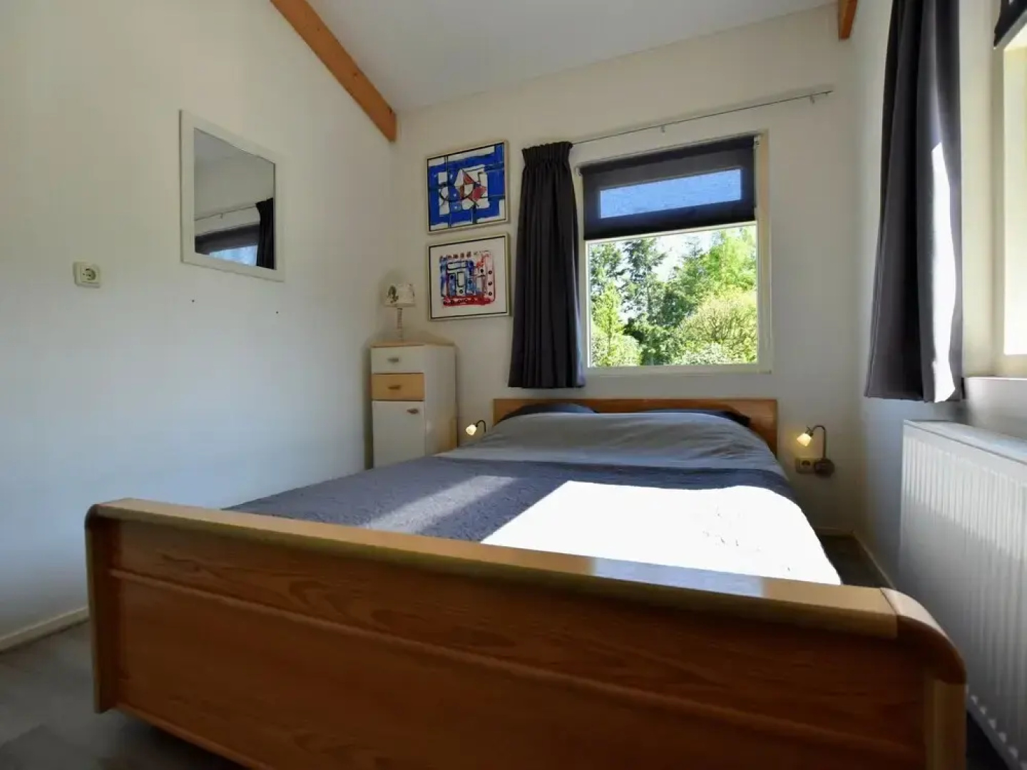 Detached holiday house with WiFi and a large garden; hike and bike the Veluwe