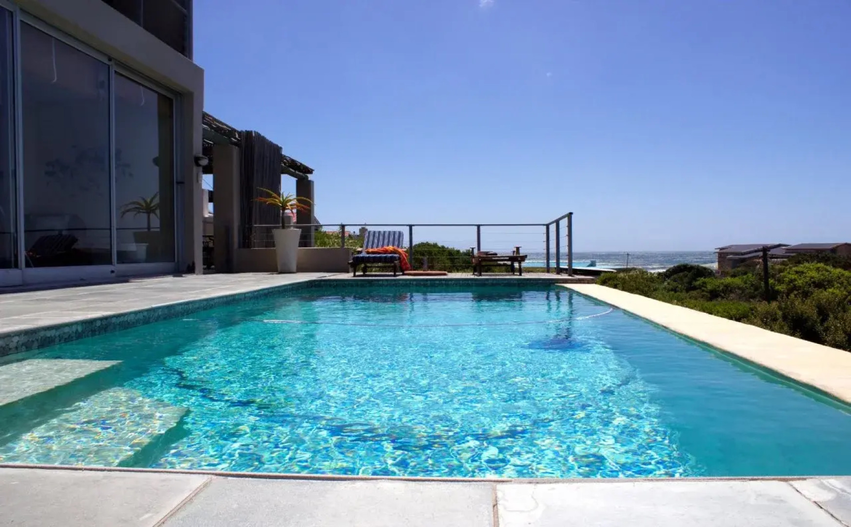 Moonstruck on Pringle Bay Guesthouse