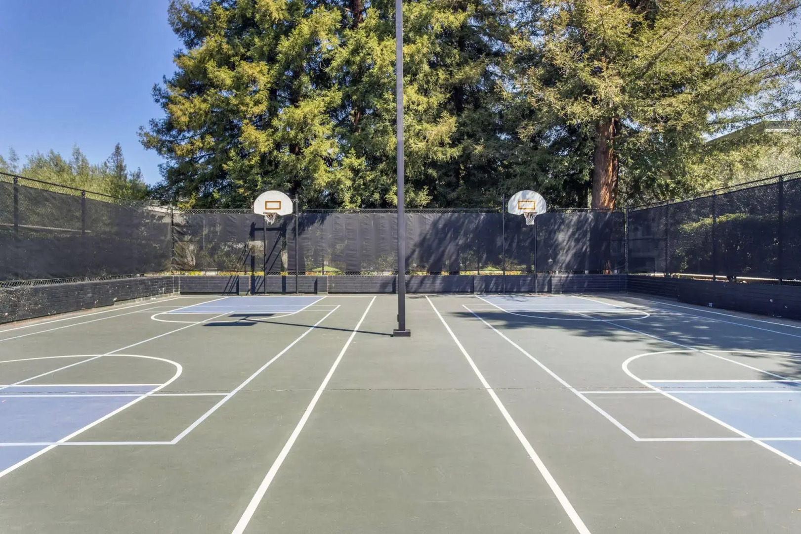 Oakwood At Eaves Mountain View