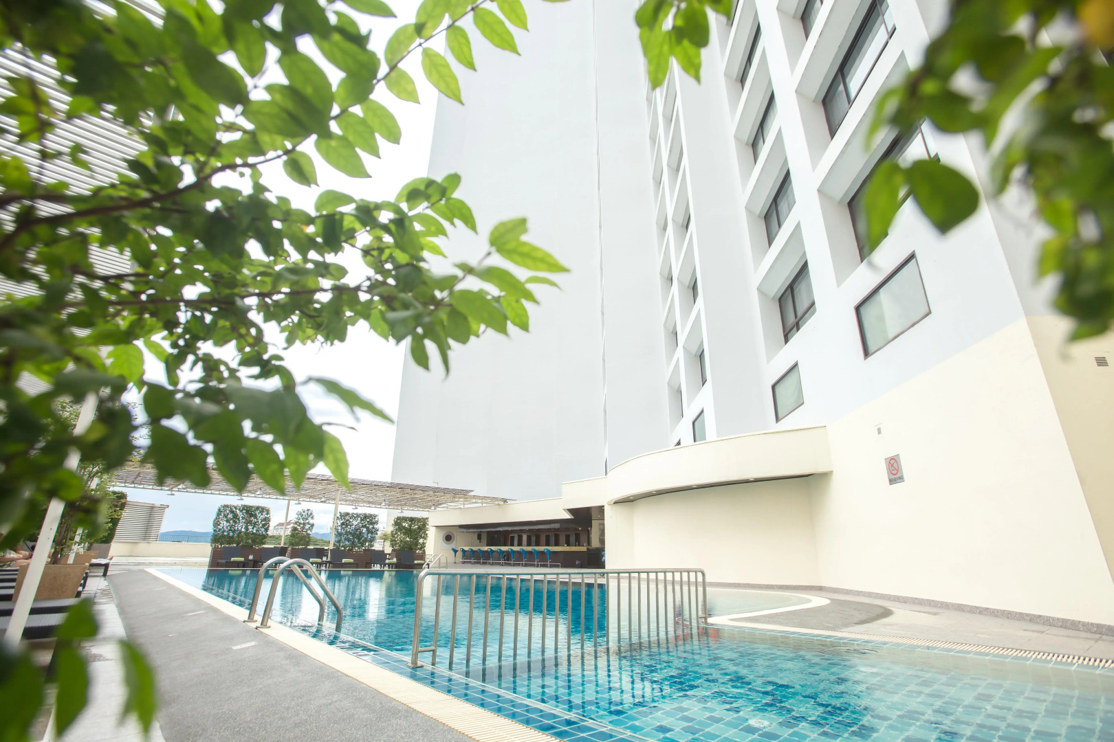 Centara Riverside Hotel Chiang Mai