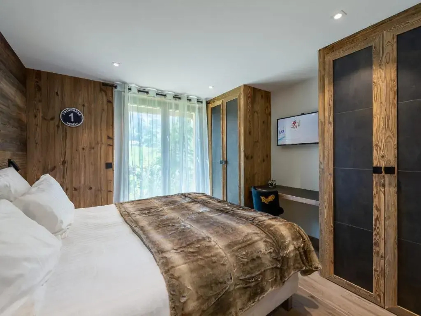 Chalet Demi-Quartier, 7 pièces, 12 personnes - FR-1-569-19