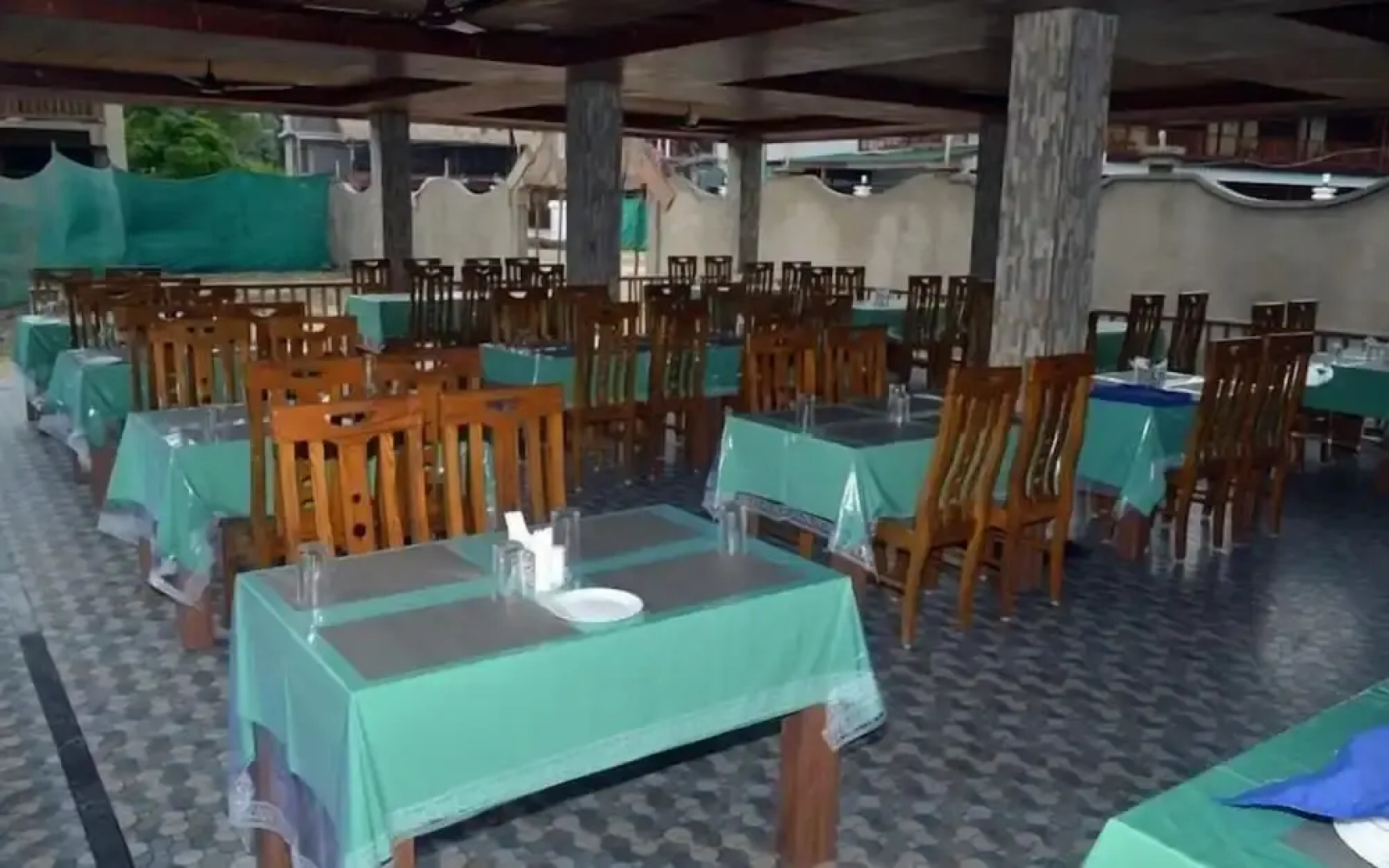 Holiday Inn Beach Resort