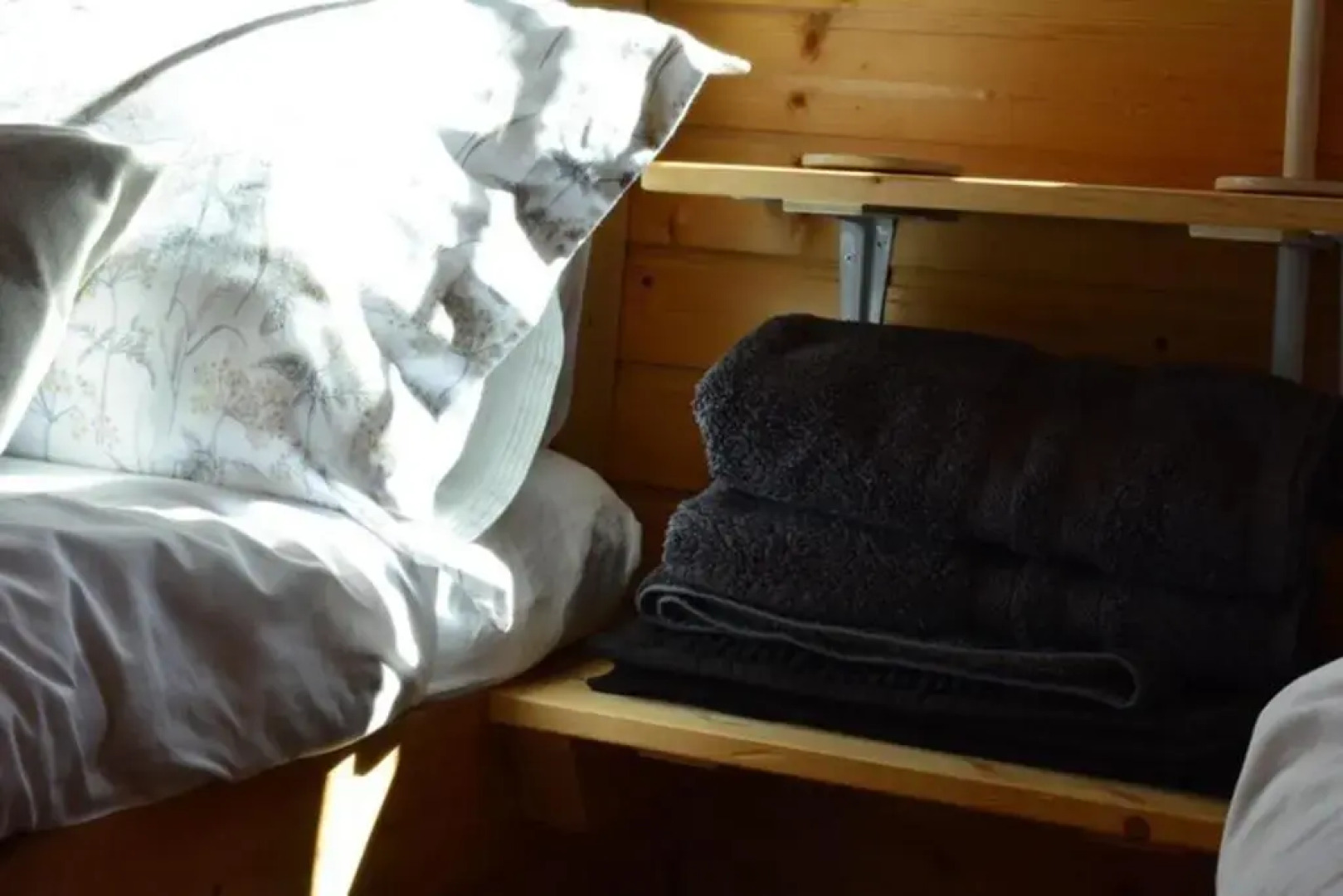 Cosy Pod-cabin Near Beautiful Landscape in Omagh