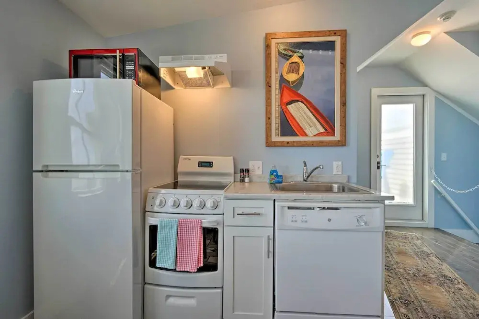 Splendid Provincetown Penthouse Apartment w/ Deck!