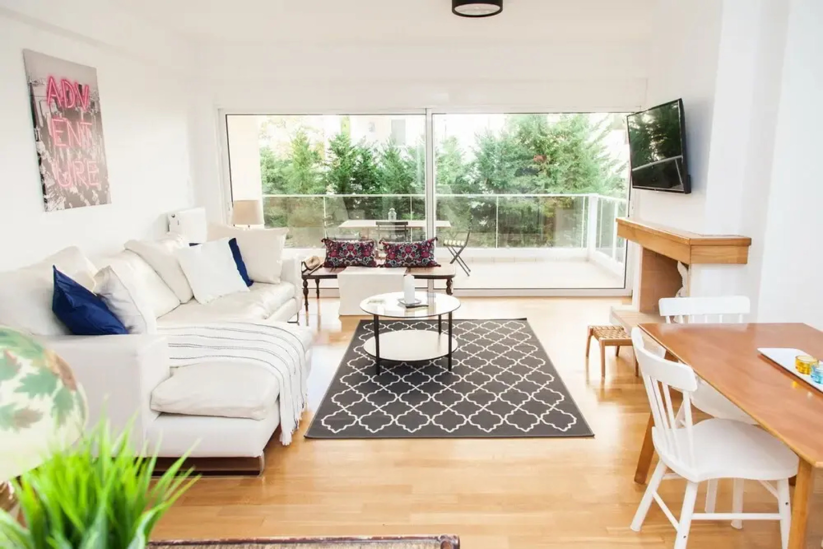 Cozy and Stylish APT 2BR in Rafina