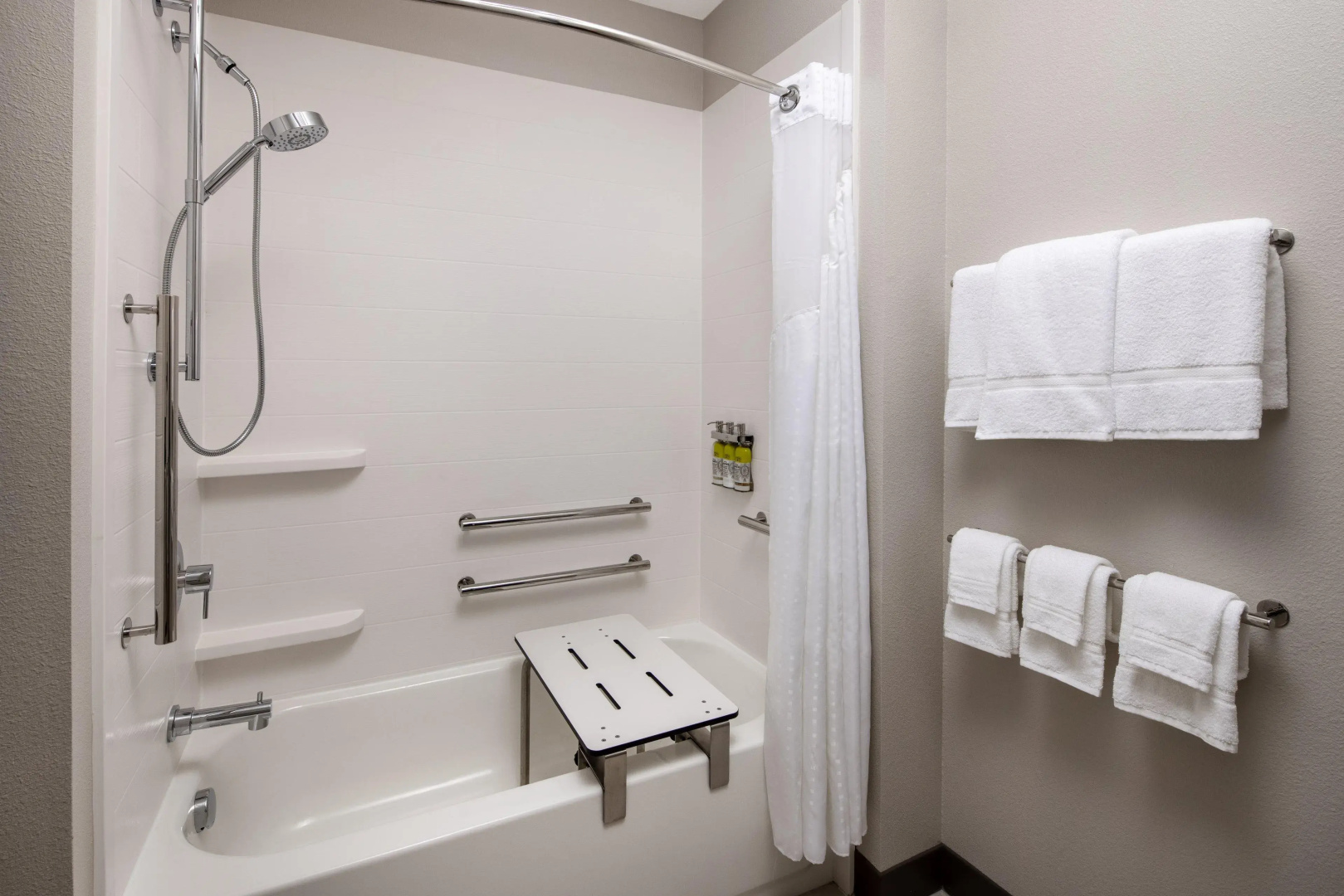 Holiday Inn Express & Suites Ft Myers Beach-Sanibel Gateway by IHG