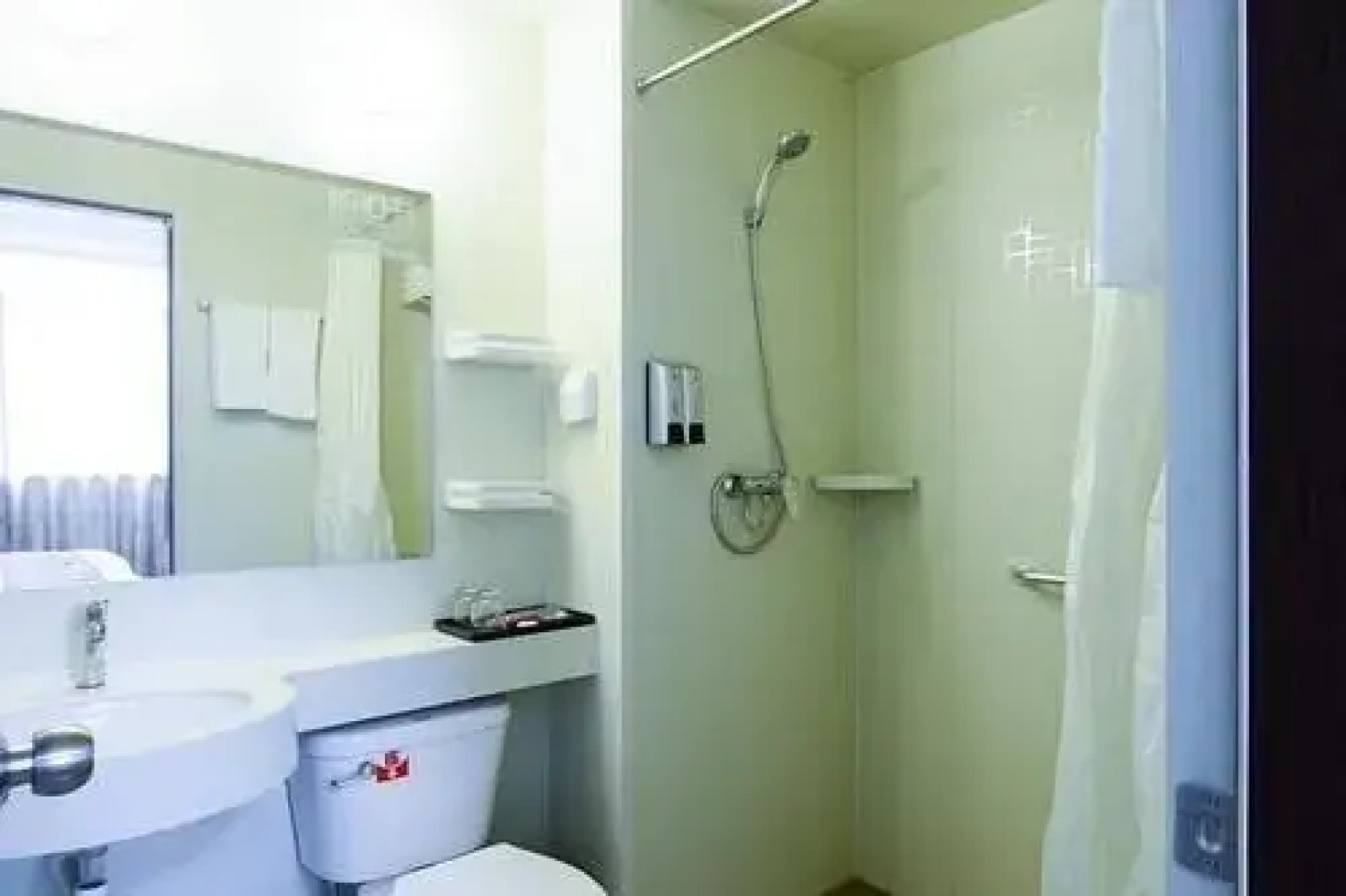 Qingdao Xinshijia Business Hotel