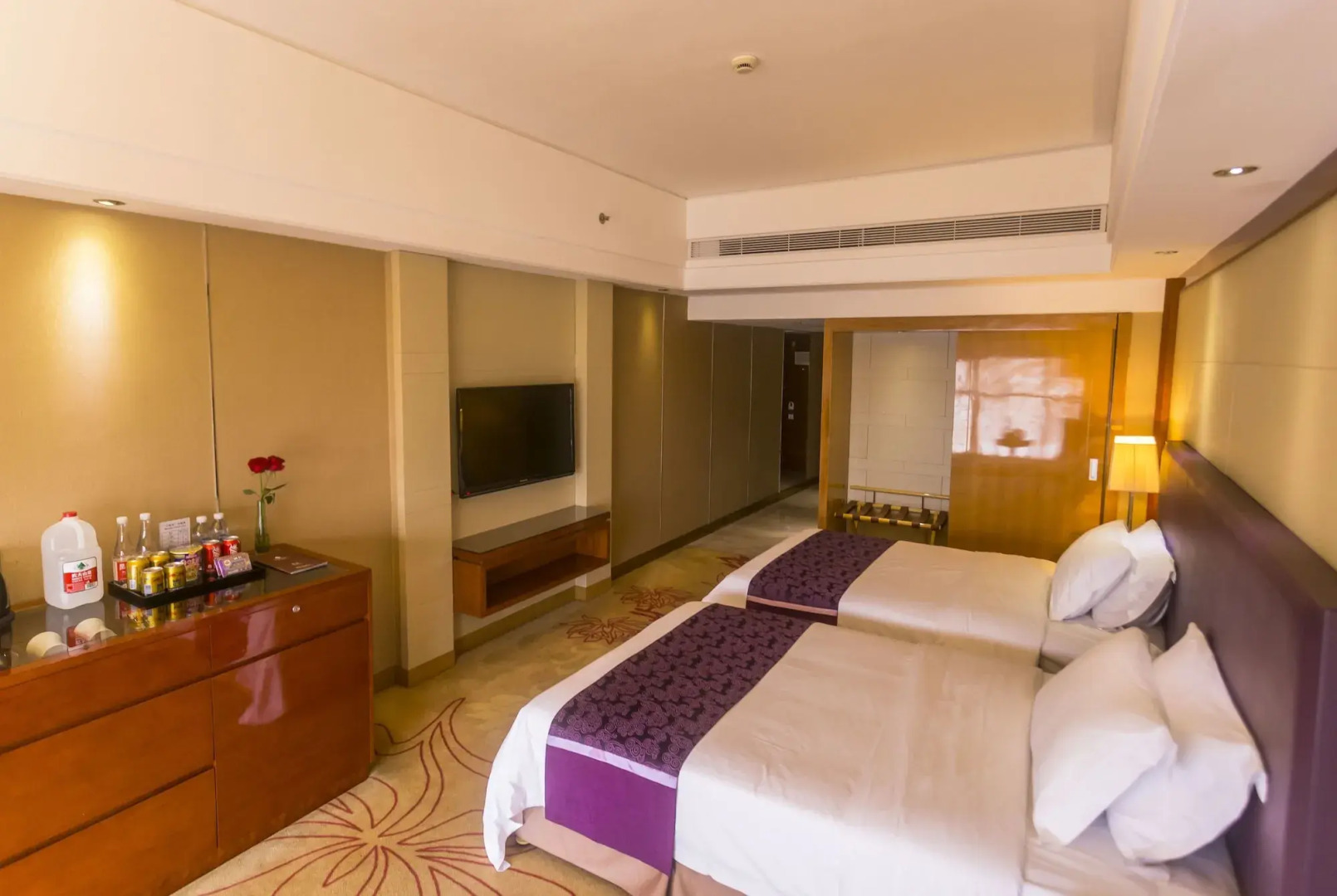 Manhattan Kinlen Hotel - Shishi