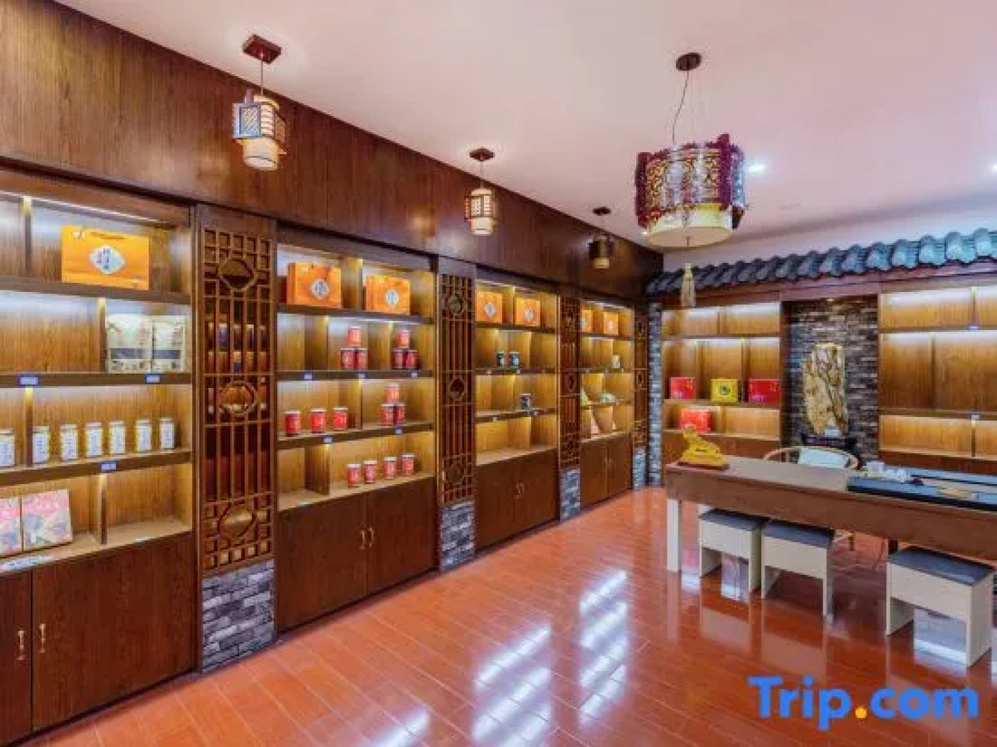 Jiuhuashan Center Hotel