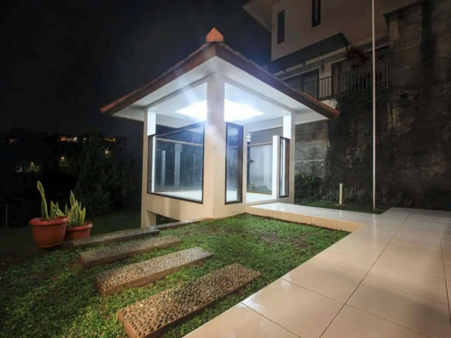 Villa Kencana Syariah, 6 Bed KingSize, View Gunung