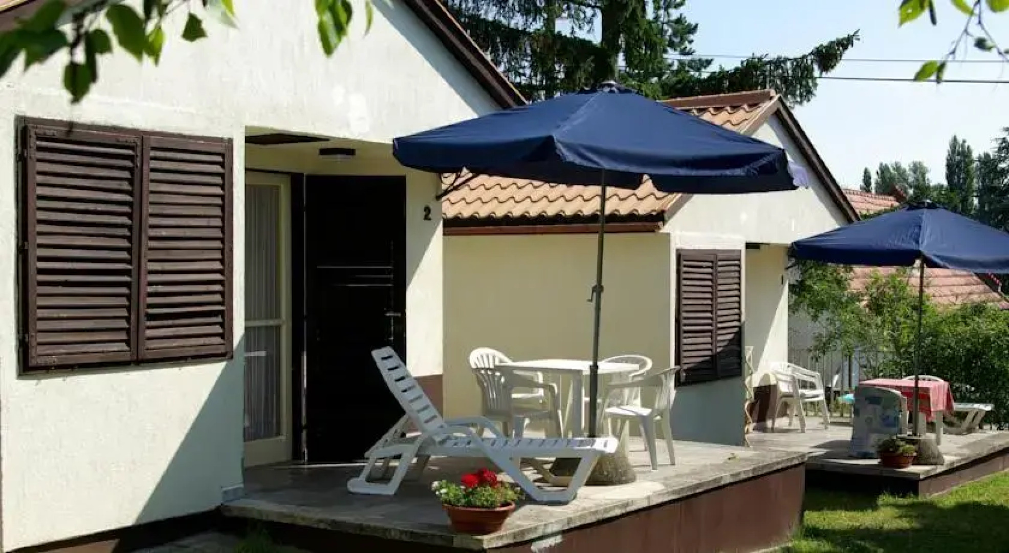 Esthajnal Apartmanok