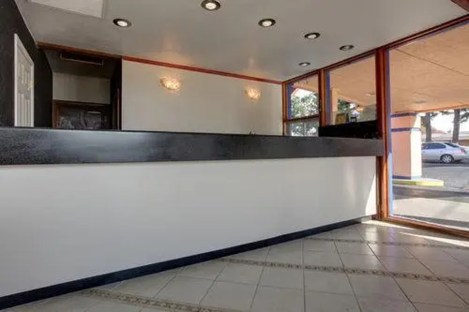 罗拉骑士酒店(Knights Inn Rolla)