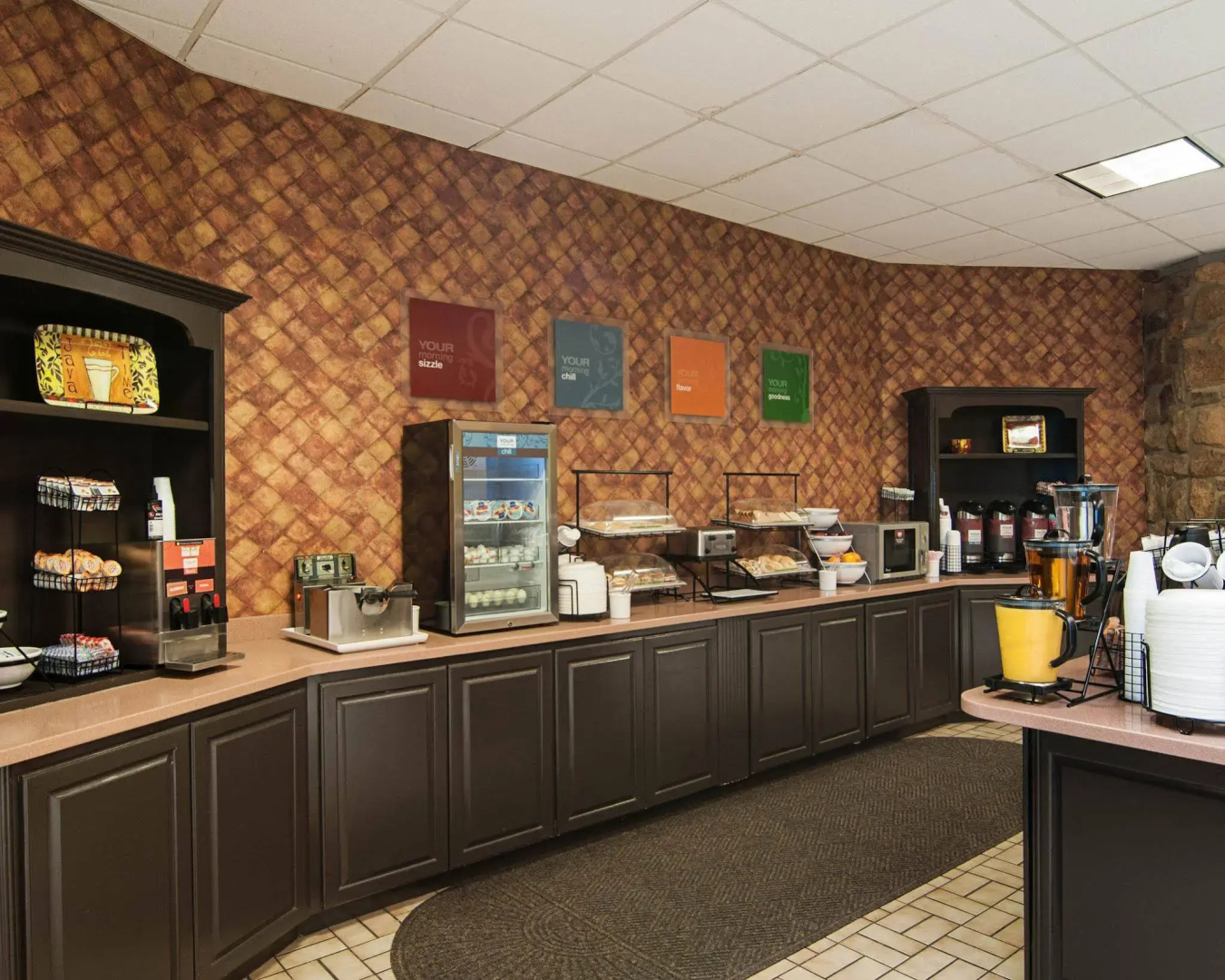 Comfort Inn & Suites near Danville Mall