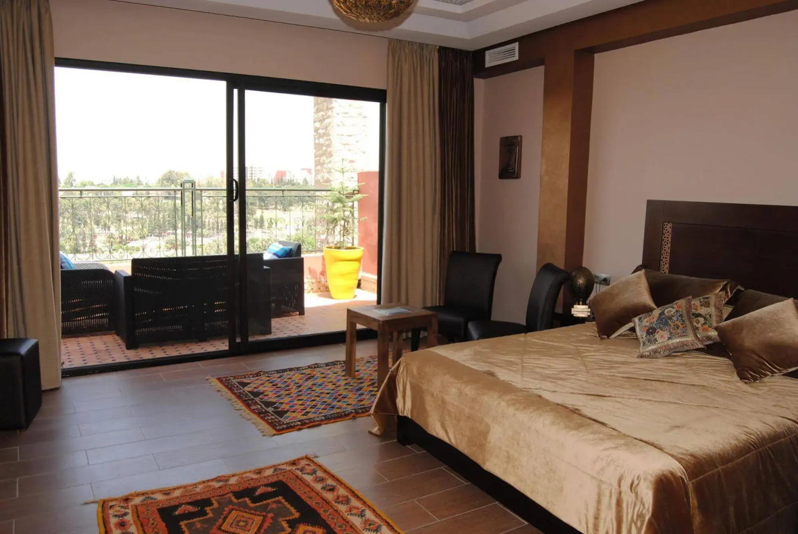 Collier De La Colombe