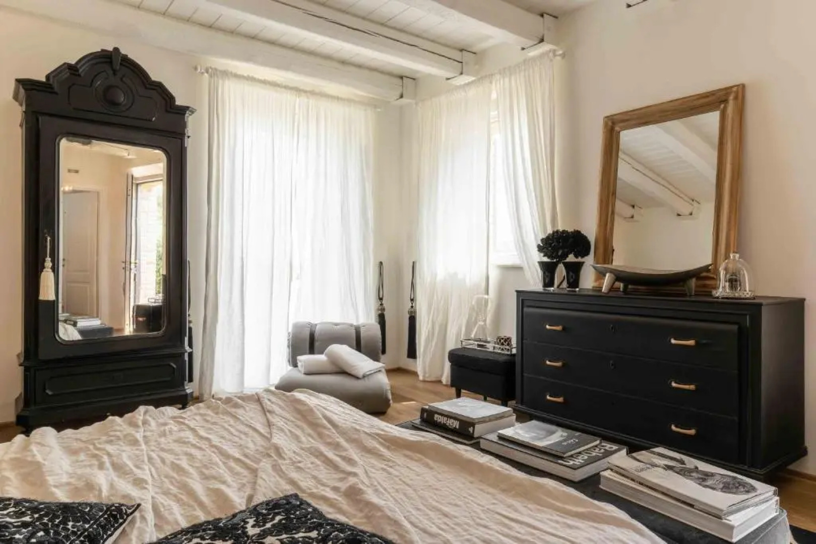 CasaVostra - Ambience Suites