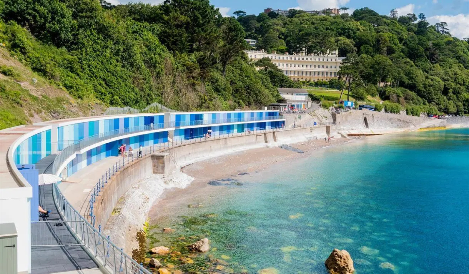 Sandybanks - Stylish apartment, Torquay promenade