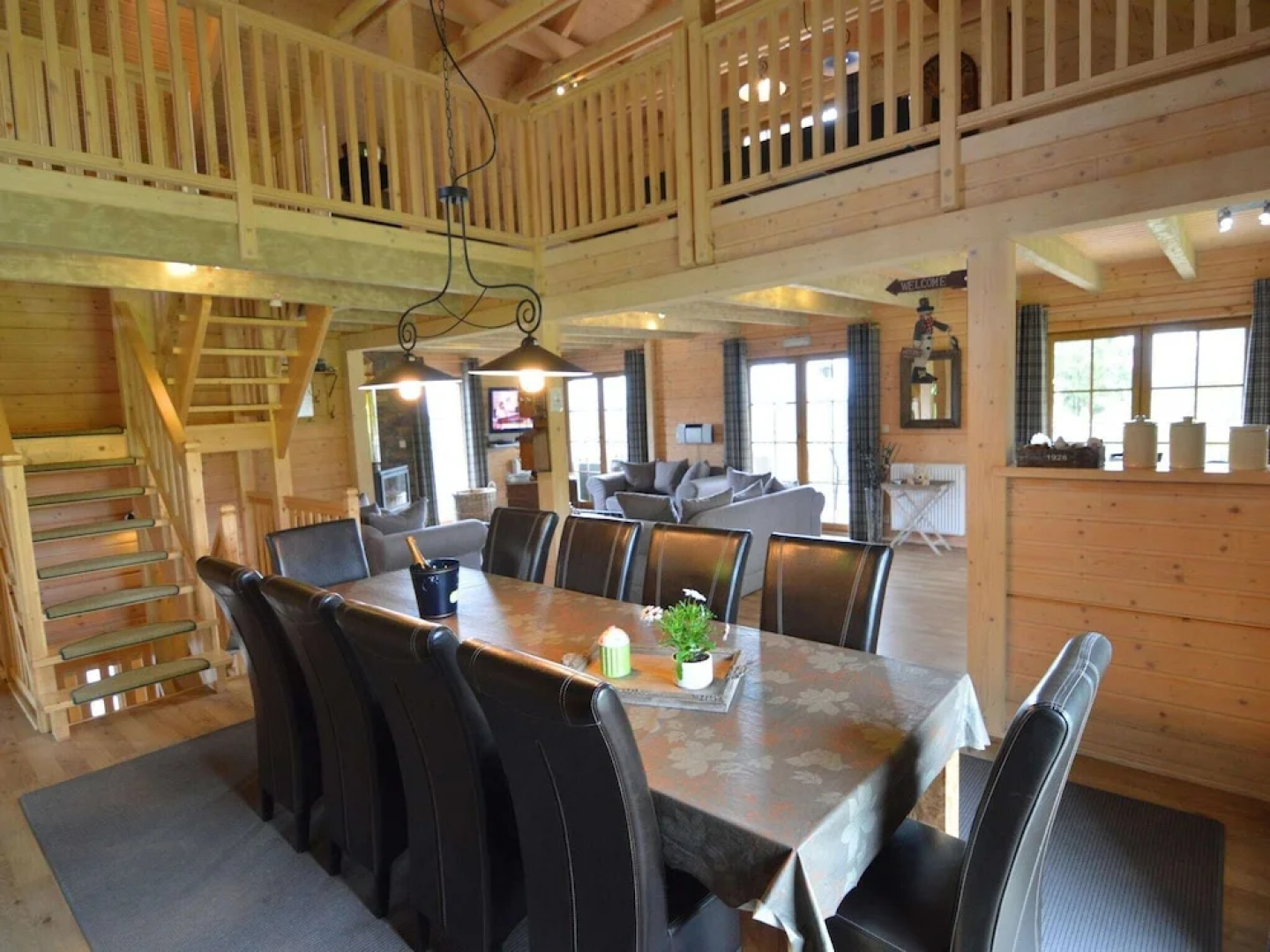 Cozy Chalet in Septon with Sauna and Jacuzzi