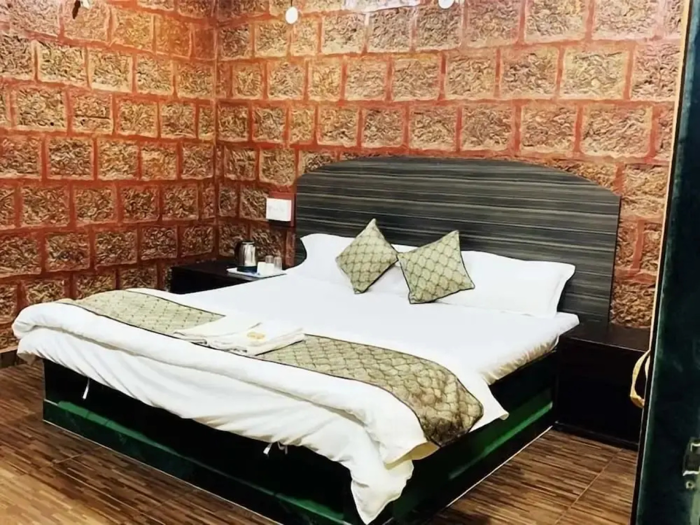 Mayekars Holiday Home