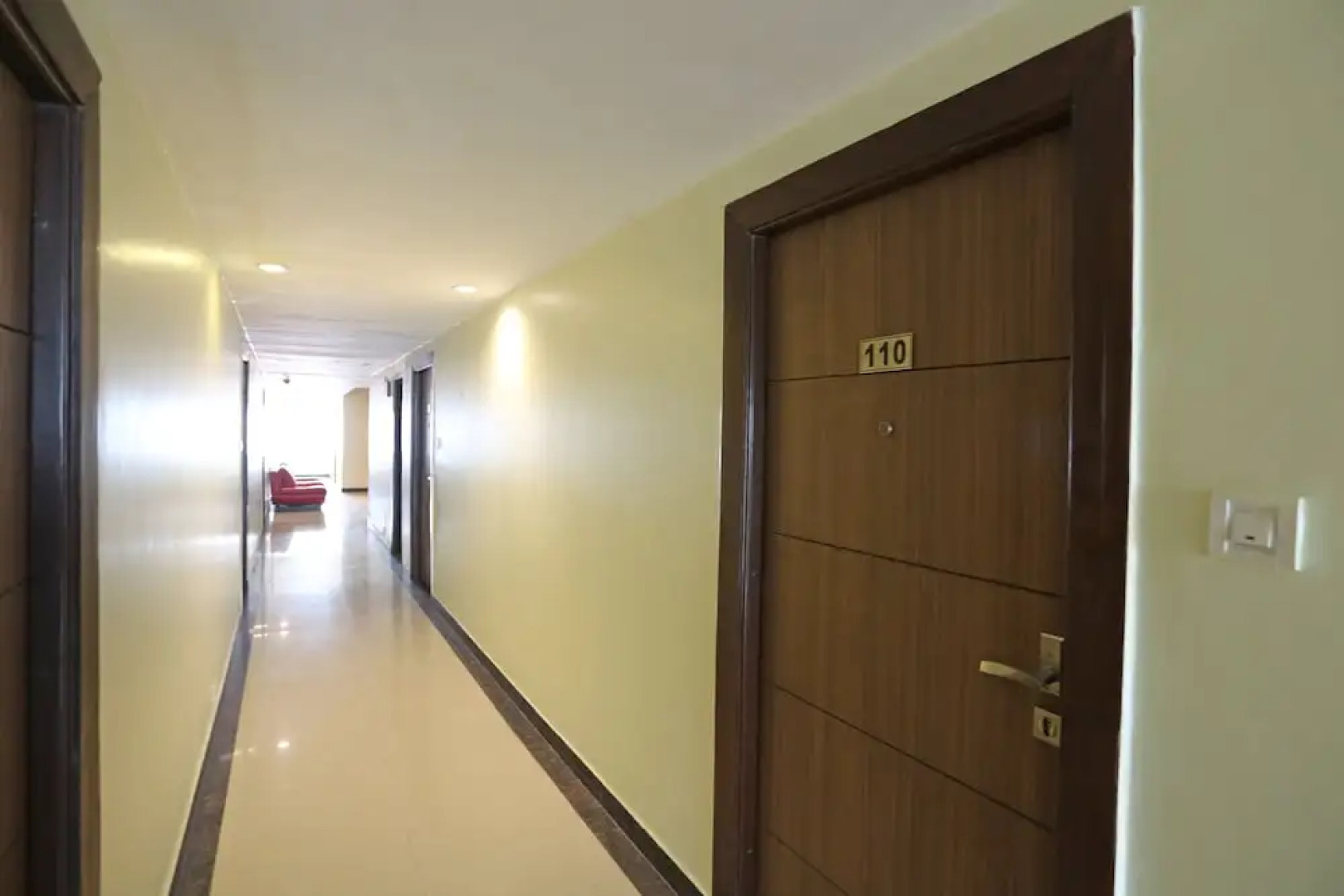 OYO 9580 Hotel Garnet Inn