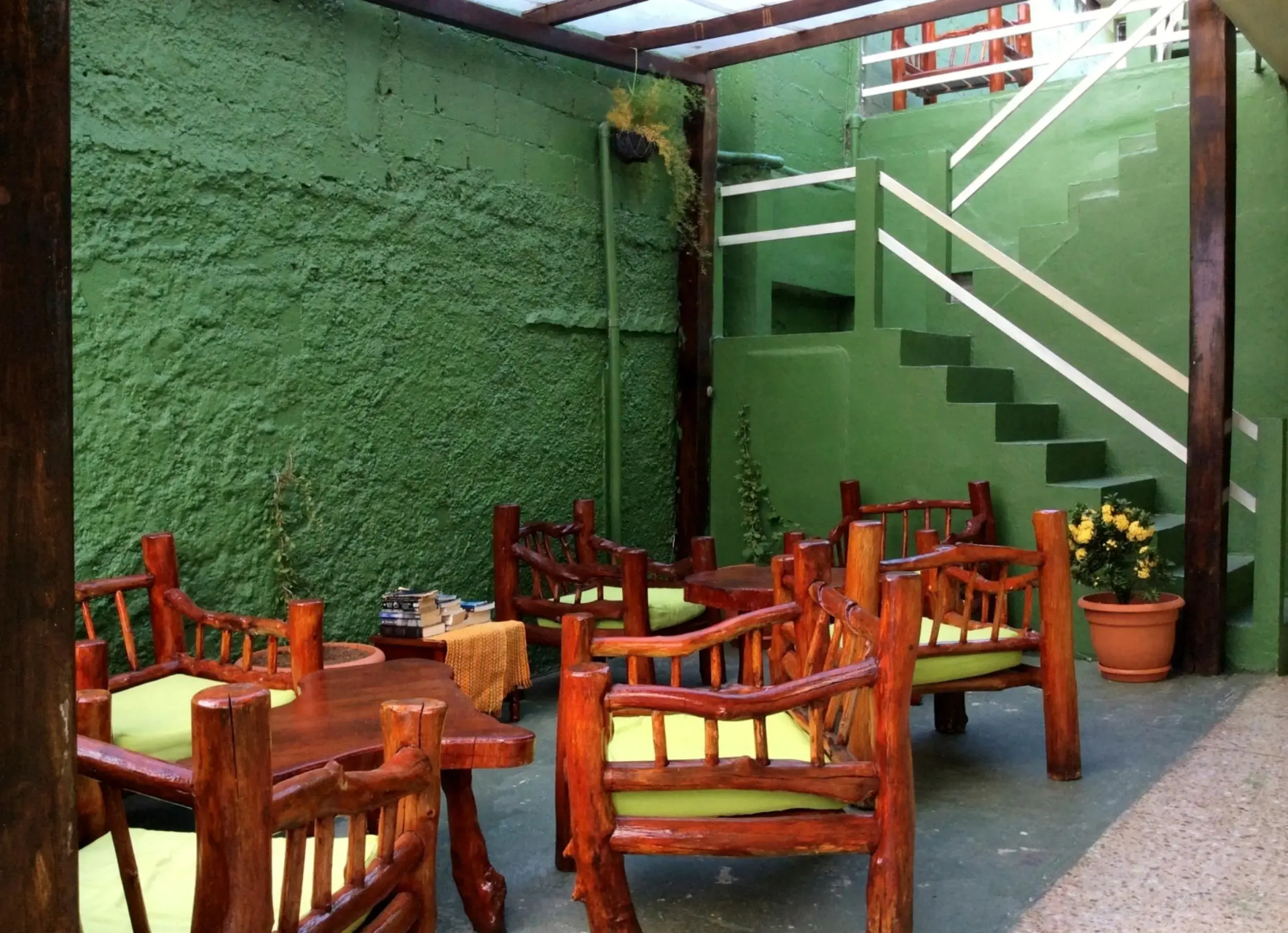 Green World The Hostel