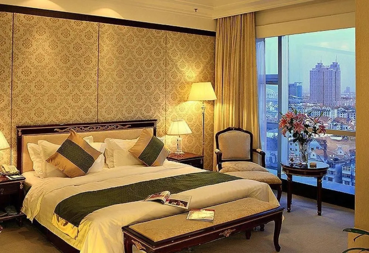 Yantai New Era Hotel