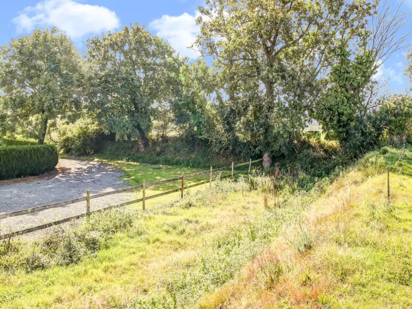 Welcoming Holiday Home in Brainville With Fenced Garden