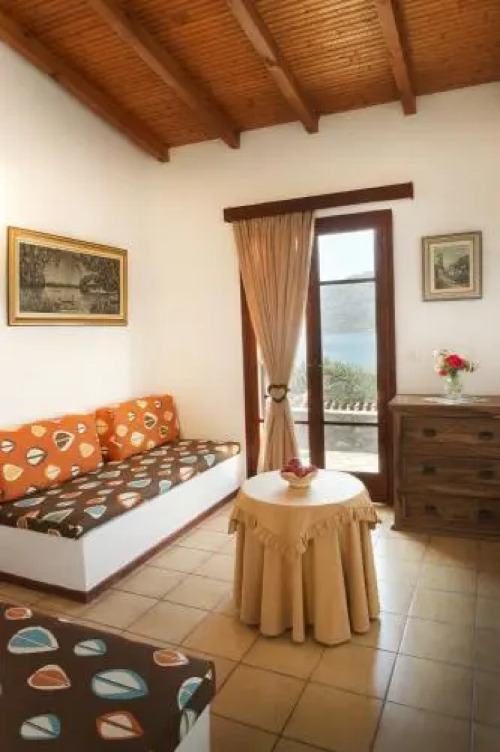 Kotronas Bay Bungalows