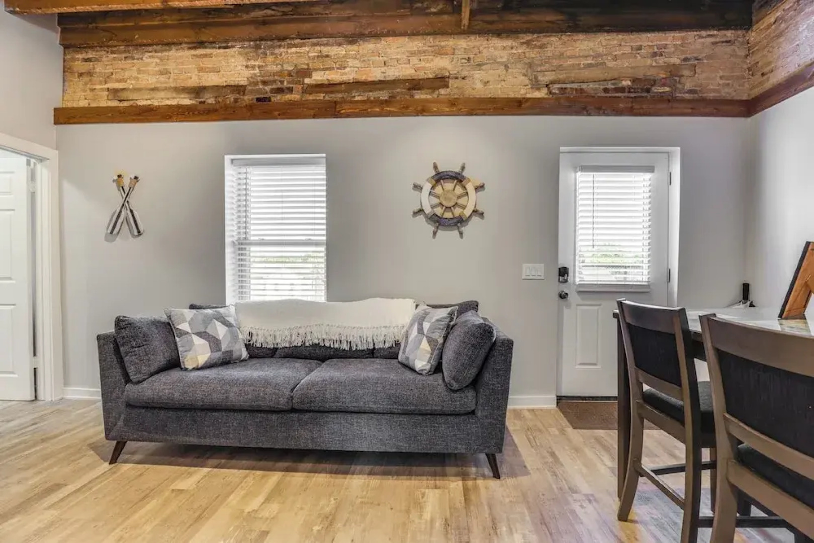 Chic Apt in the Heart of Downtown Canandaigua